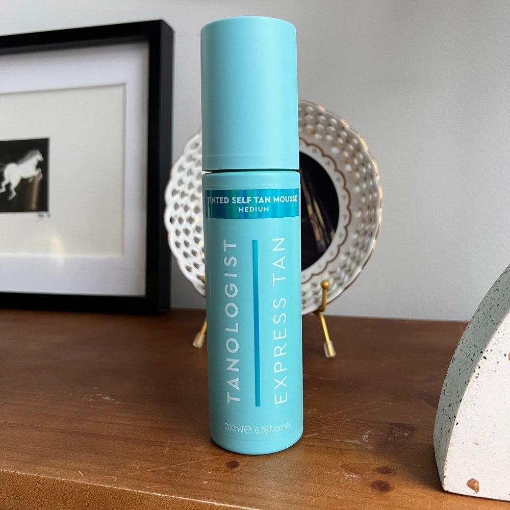 Tanologist express tan - tinted self tan mousse in MEDIUM